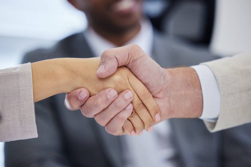 But what are the key factors driving FOs’ decision-making process about whether to outsource or manage services in-house? Image via Envato